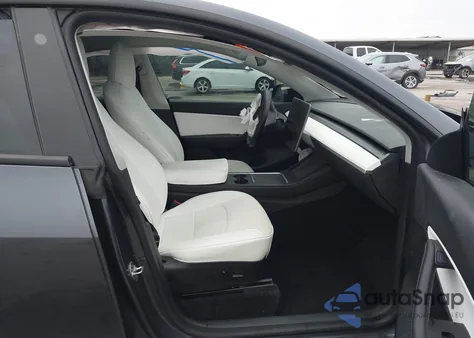 2022 Tesla Model Y Long Range Dual Motor All-Wheel Drive z USA, uszkodzony, nr VIN 7SAYGDEE8NF417890